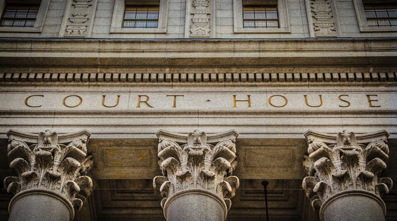 The Pros and Cons of Settling Your Personal Injury Case Out of Court