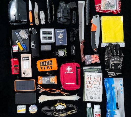 Top 7 Things to Have In Your Car In Case of a Crash